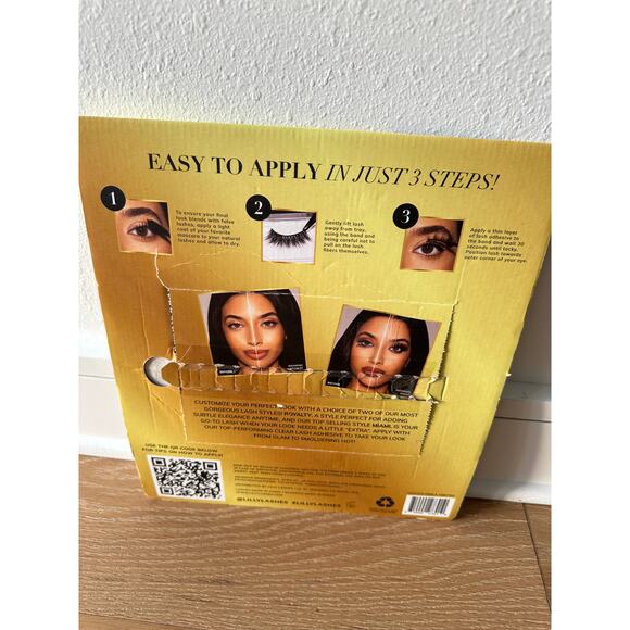 Lilly Lashes Lash & Adhesive Set Lash Adhesive Set NEW- Royalty & Miami Open Box - Picture 2 of 2